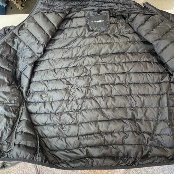 Fashion Nova puff jacket - Picture 6 of 6